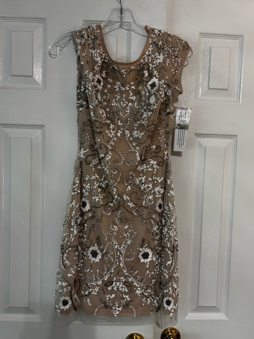 NWT Aidan Mattox Sequin Embellished beaded Cocktail Dress size 2